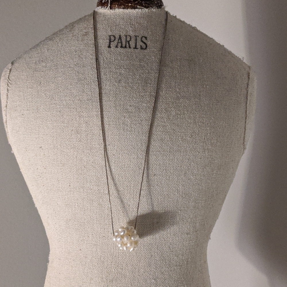 Pearl Pendant Necklace